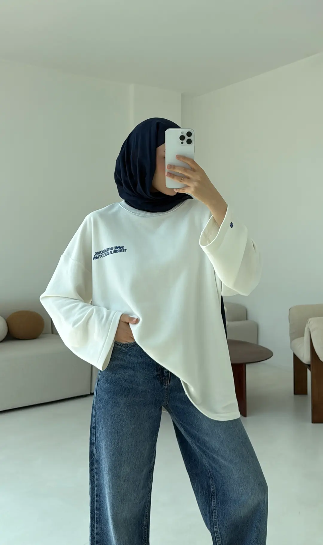 Nakışlı Oversize Sweatshirt Beyaz - Görsel 8