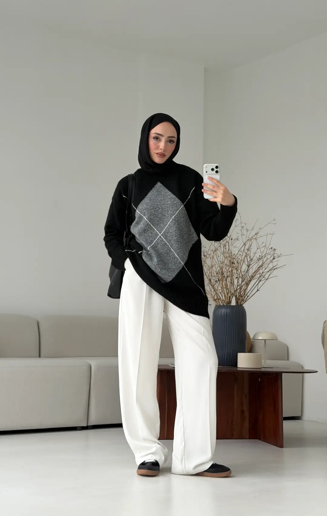 Önü Desenli Kazak Siyah - Görsel 3