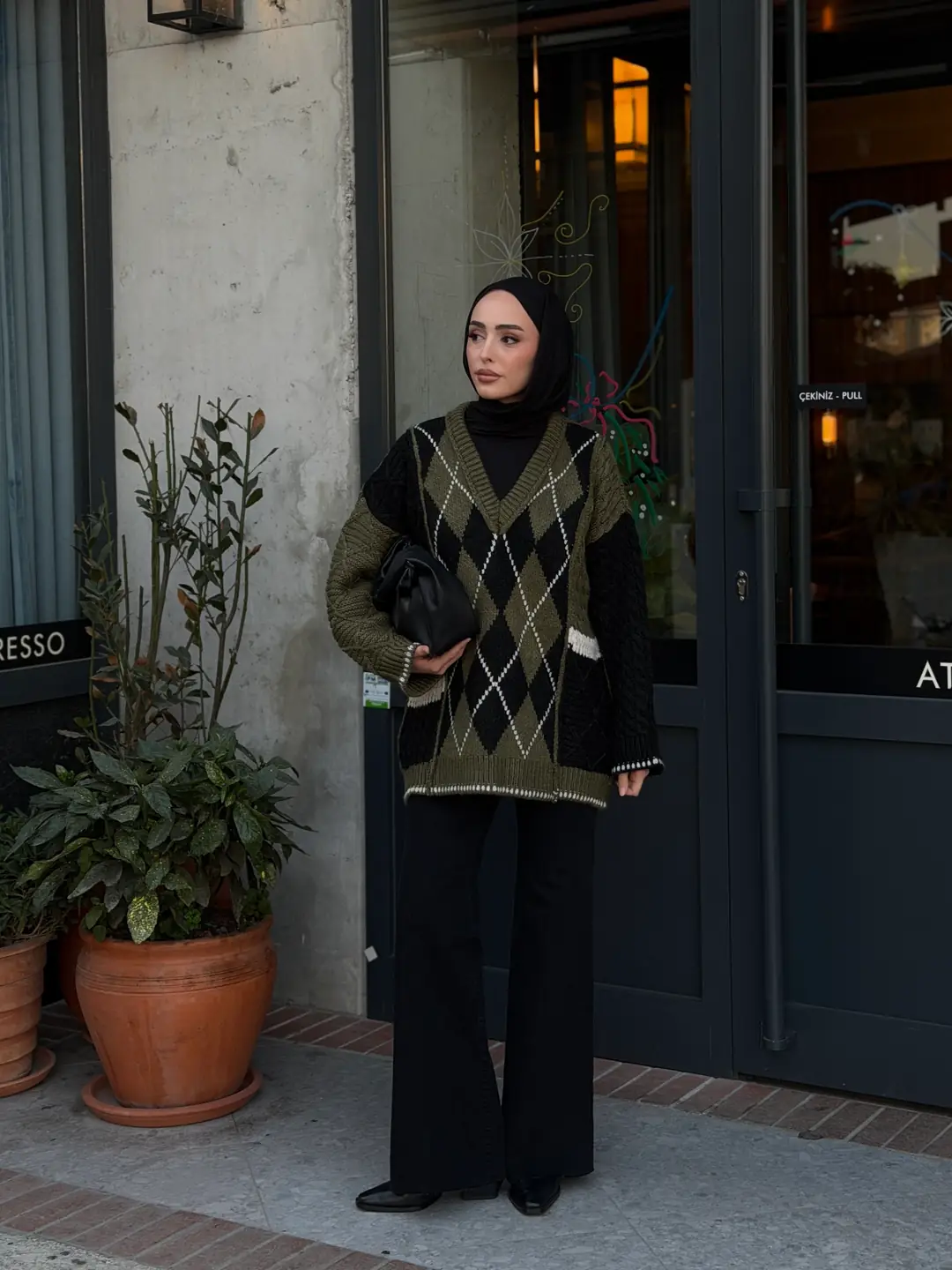 Orjinal Marka Haki V Yaka Kazak - Görsel 3