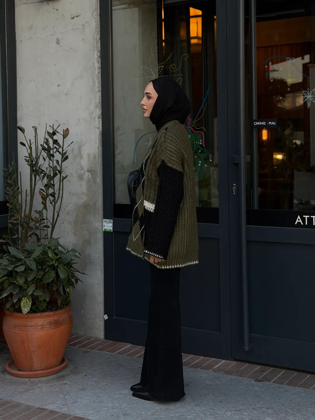 Orjinal Marka Haki V Yaka Kazak - Görsel 4