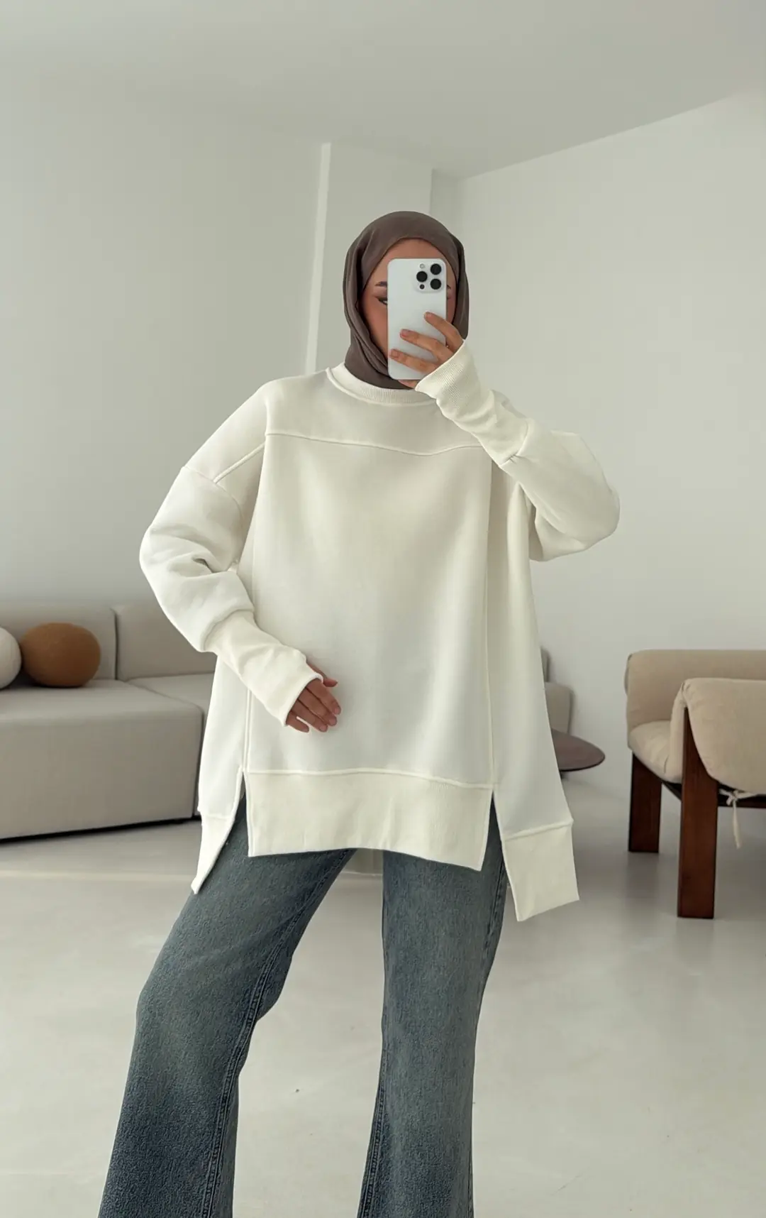 Parmak Geçmeli Asimetri Kesim Sweat Beyaz - Görsel 2