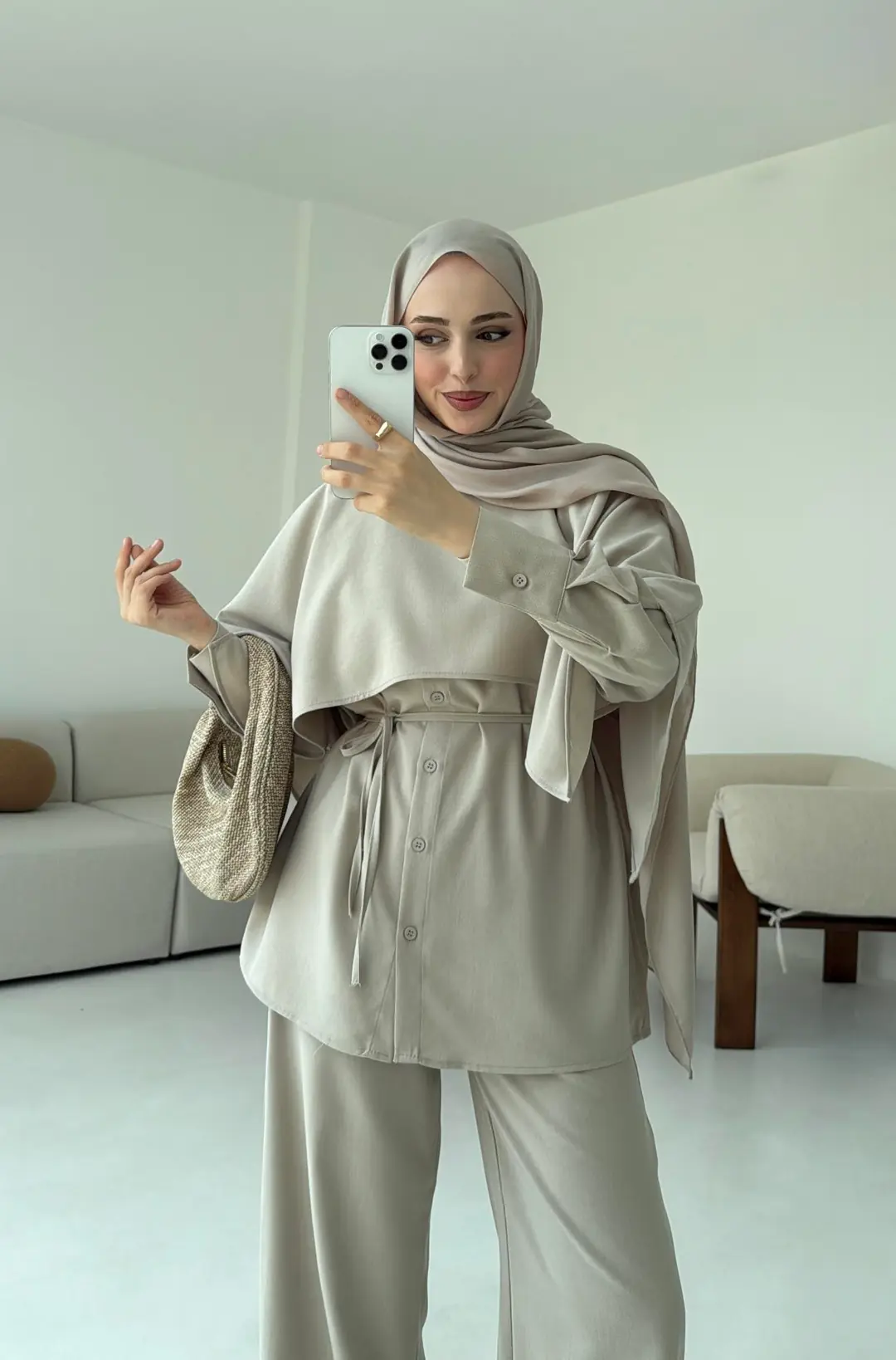 Pelerin Detay Gömlekli Takım Taş - Görsel 7