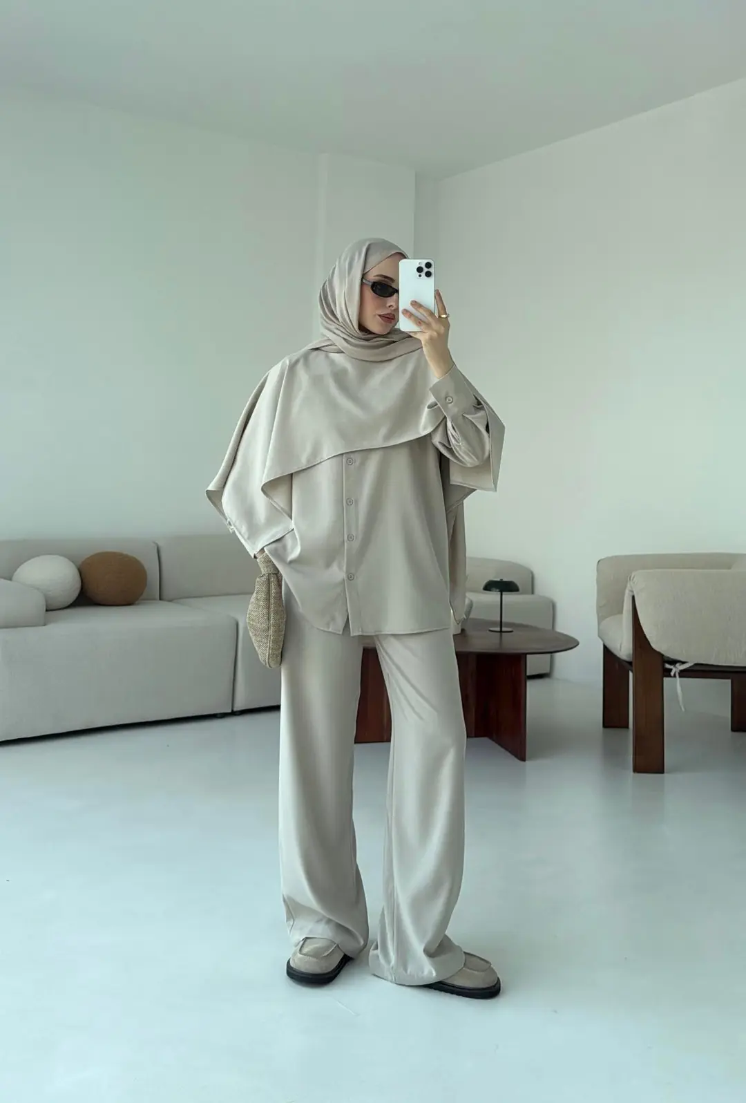 Pelerin Detay Gömlekli Takım Taş - Görsel 9