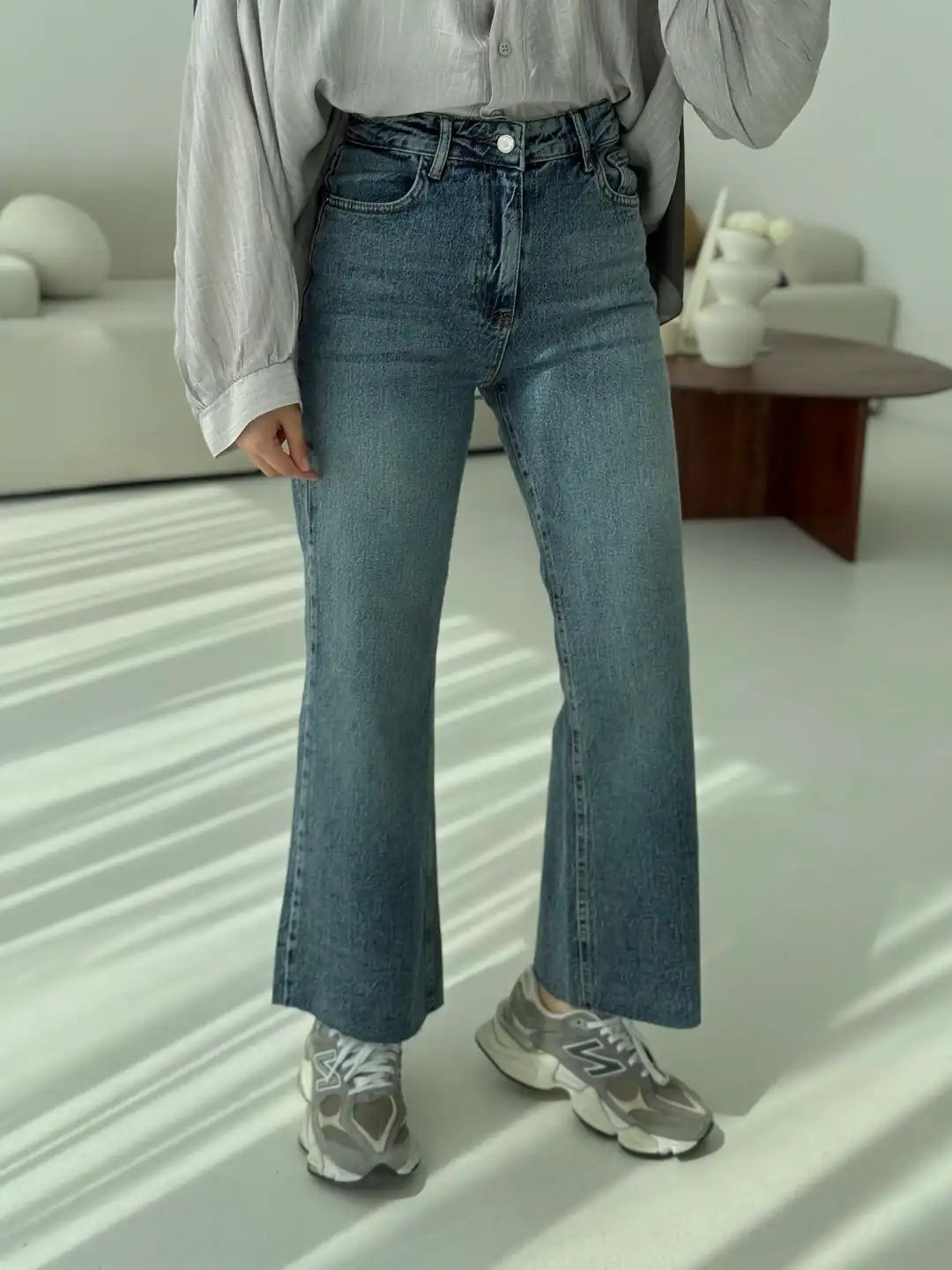 Premium Paçası Kesik Hafif İspanyol Yıkamalı Jean - Görsel 2