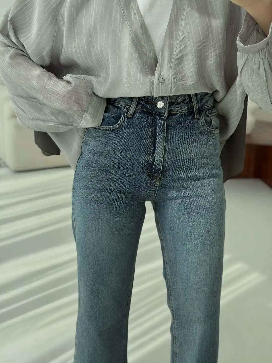 Premium Paçası Kesik Hafif İspanyol Yıkamalı Jean - Görsel 3