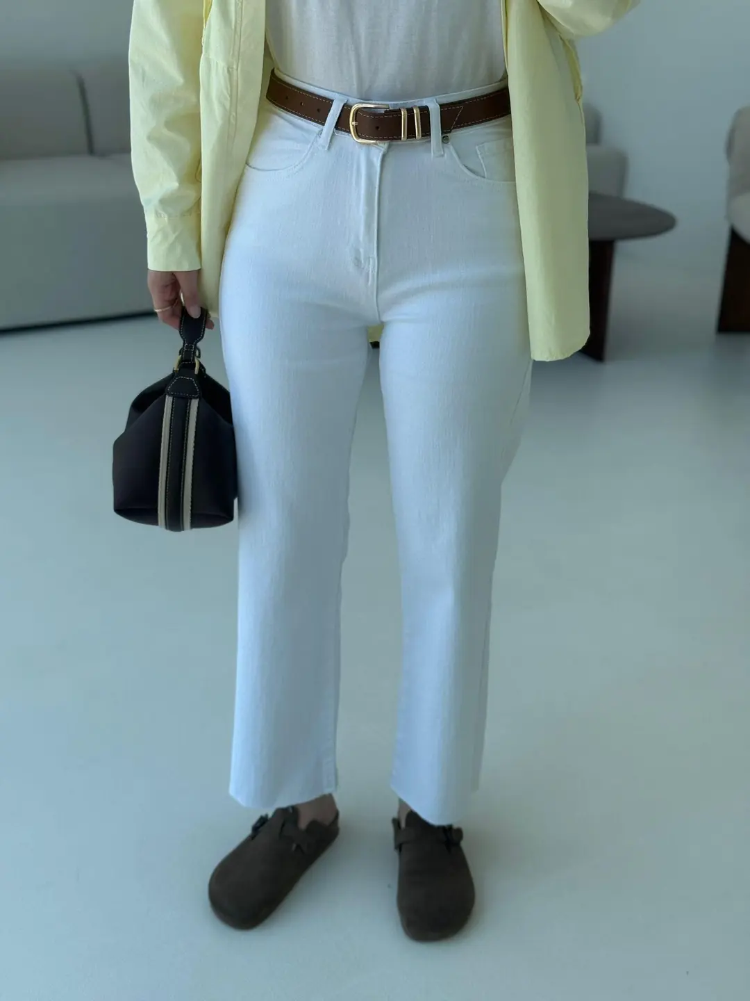 Premium Paçası Kesik Jean Beyaz  Kemerli