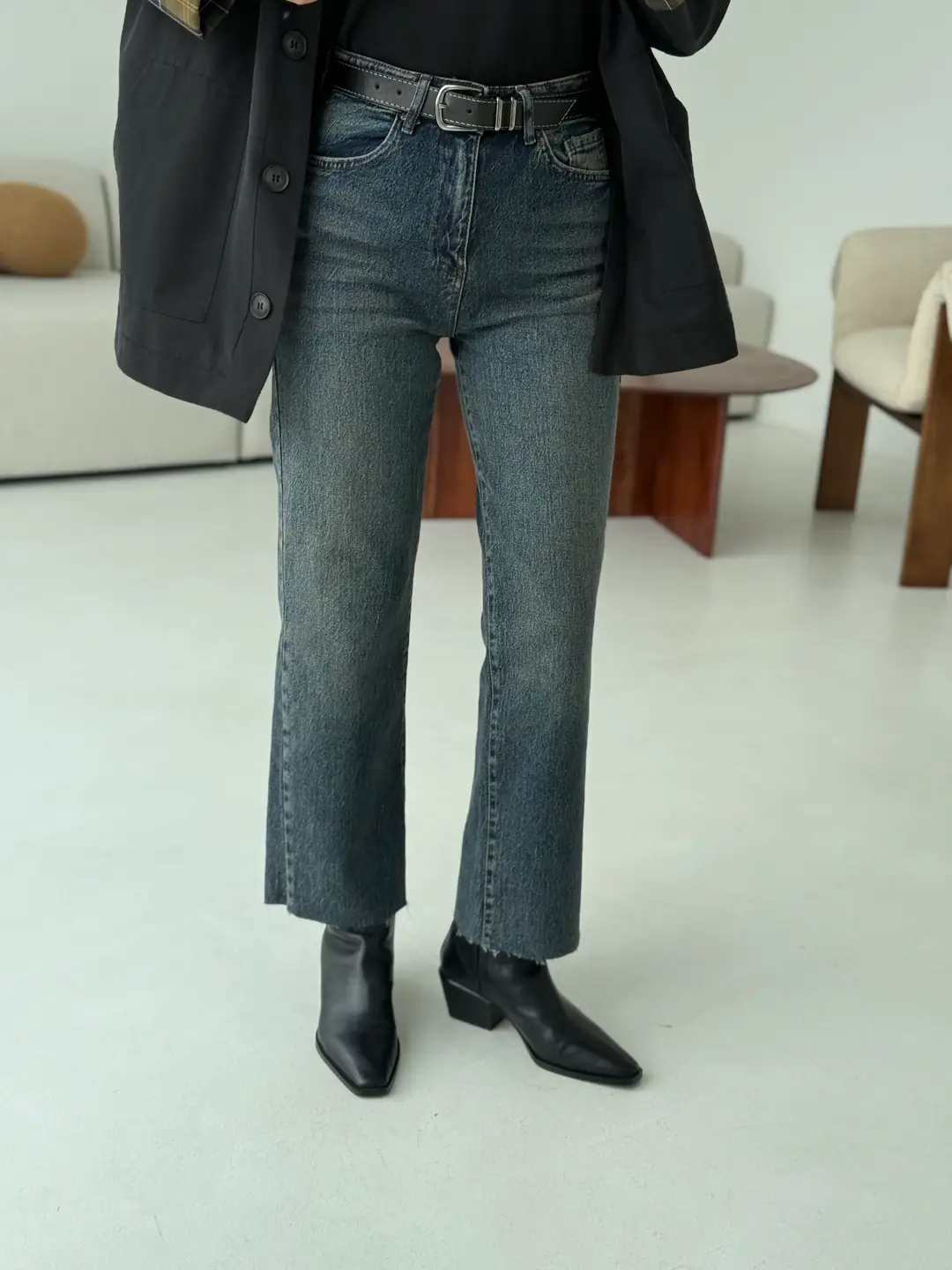 Premium Paçası Kesik Jean Siyah Kemerli 102 - Görsel 2