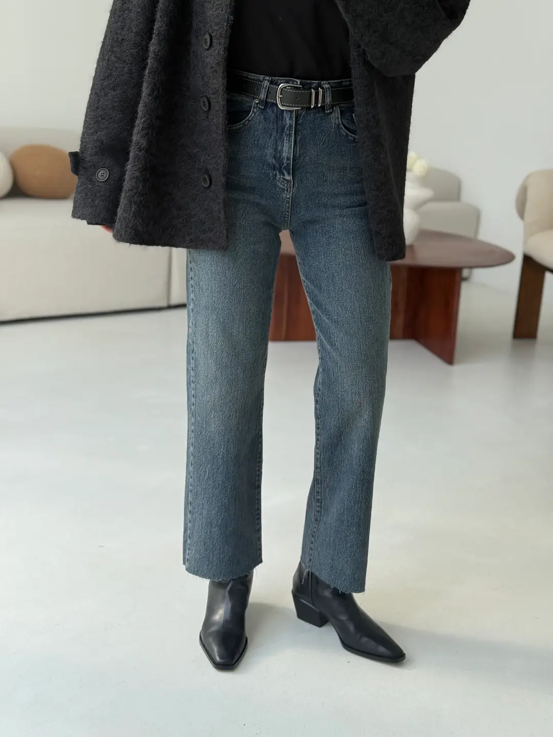 Premium Paçası Kesik Jean Siyah Kemerli 102 - Görsel 3