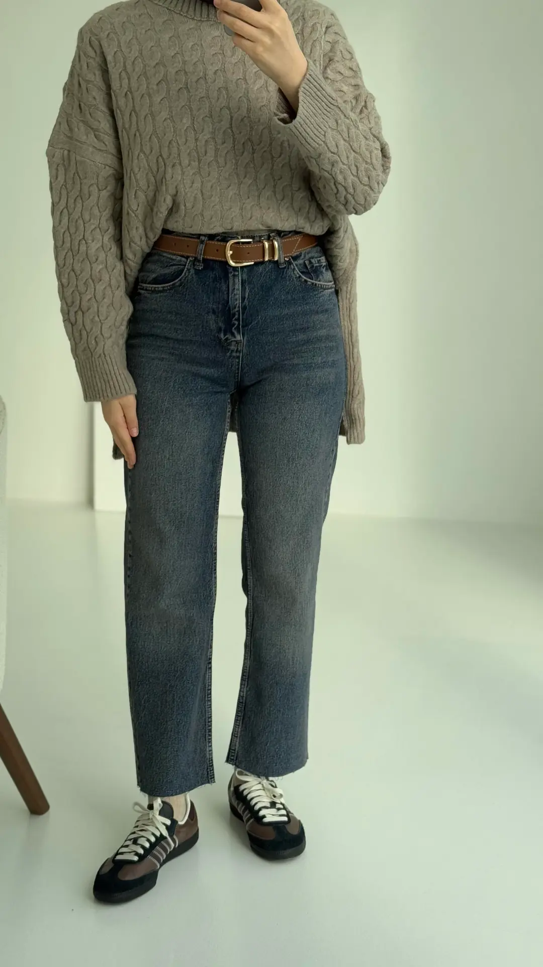 Premium Paçası Kesik Kemerli Jean - Görsel 2