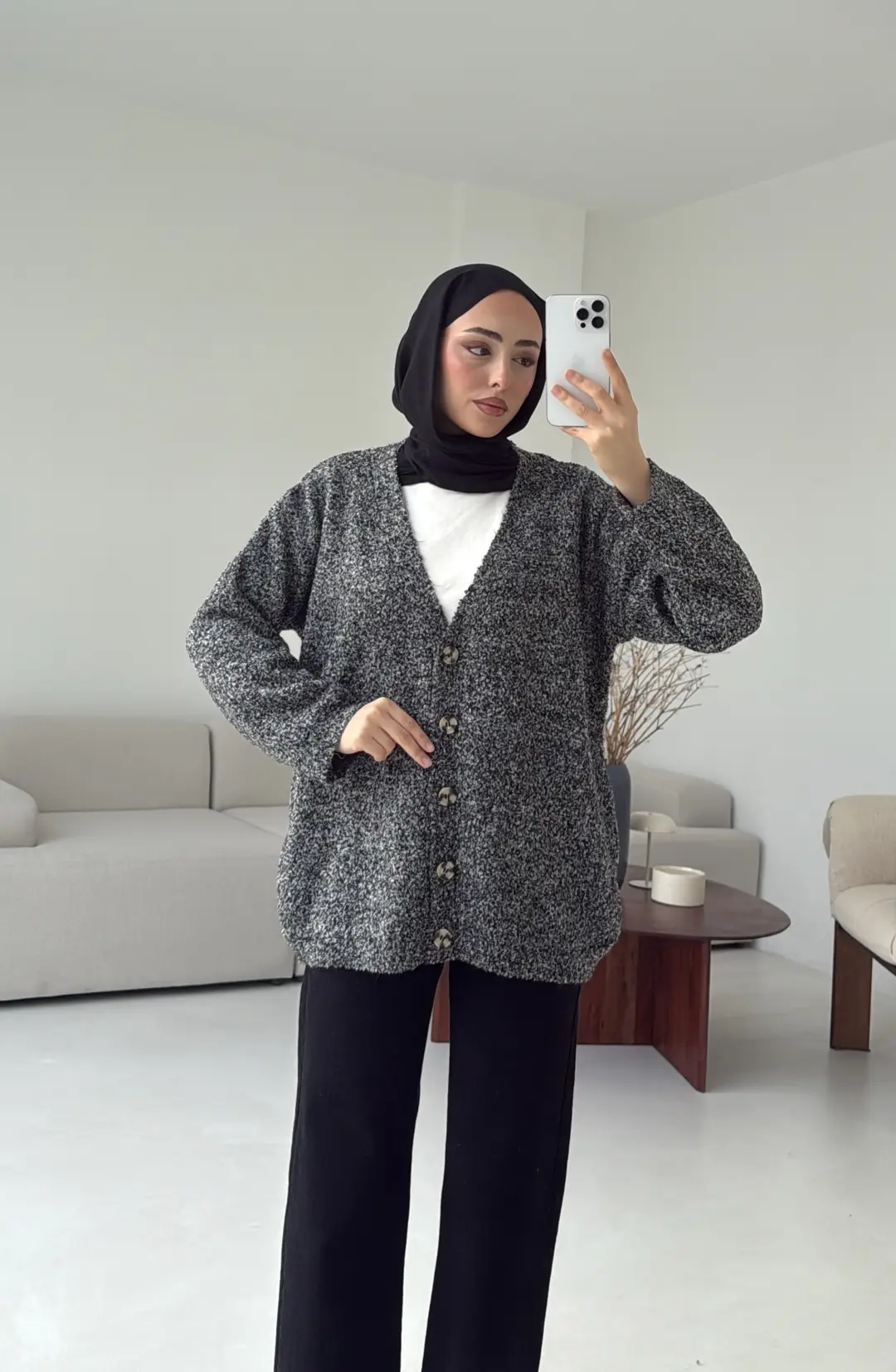 Siyah Benekli Hırka - Görsel 4