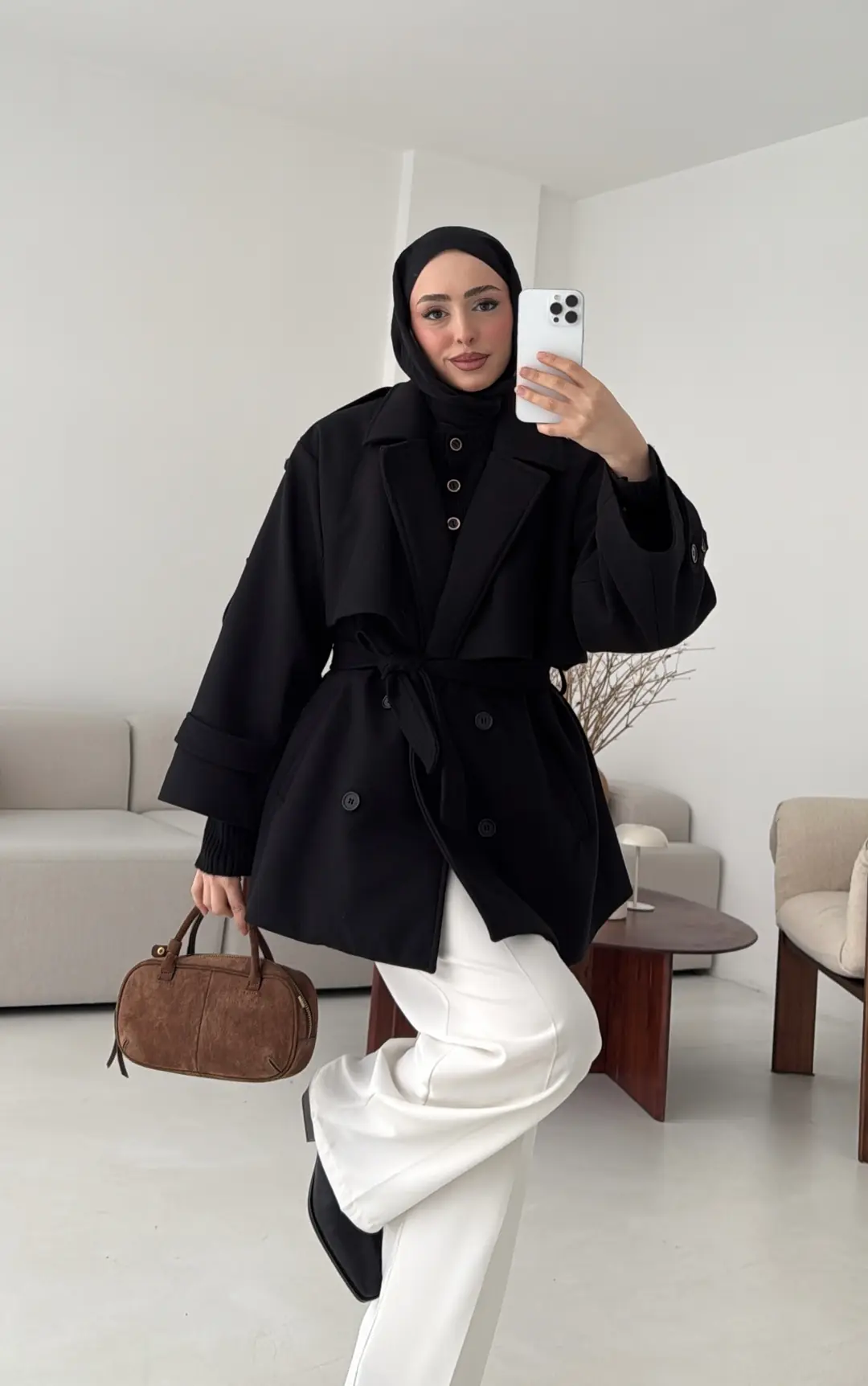 Siyah Düğmeli Kol Manşetli Kaşe Kaban - Görsel 3