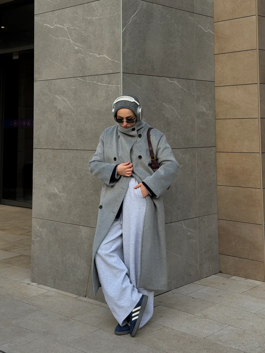 Siyah Düğmeli Yakalı Kaban Gri - Görsel 3