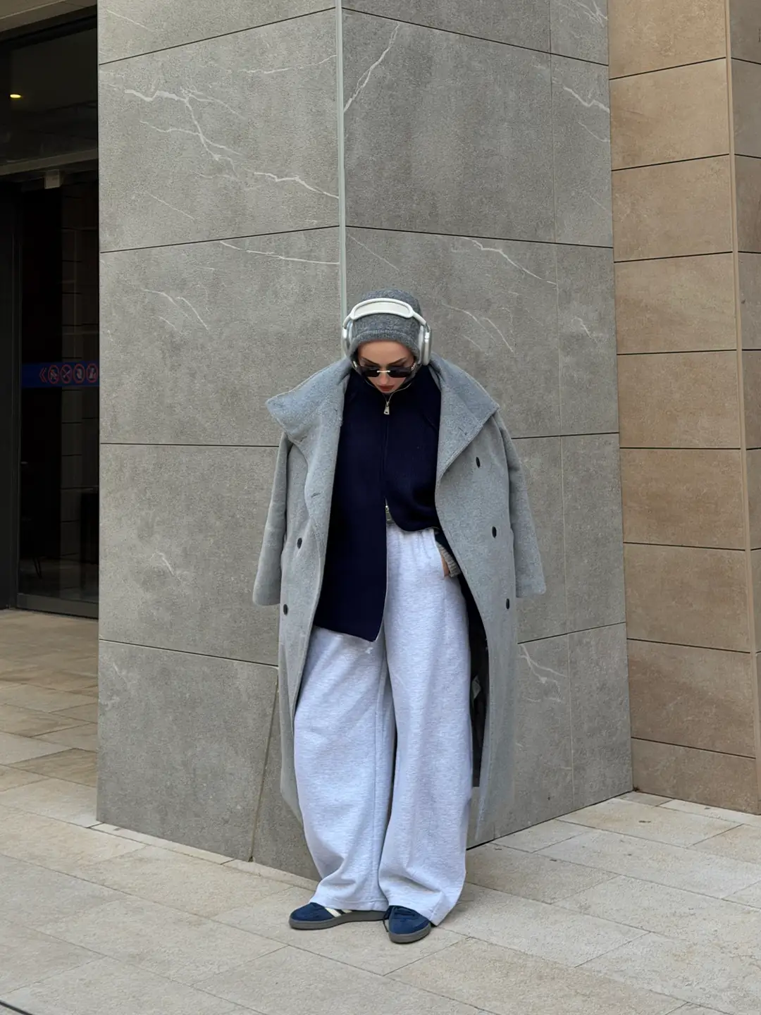 Siyah Düğmeli Yakalı Kaban Gri - Görsel 9