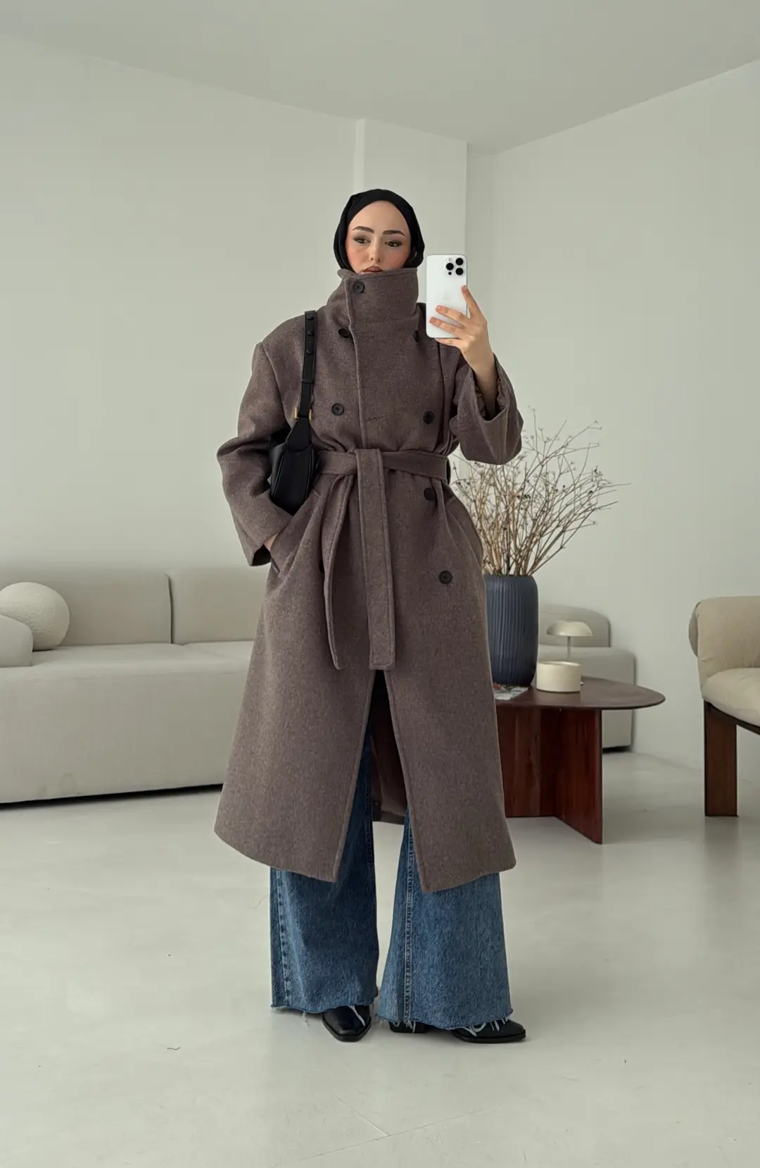 Siyah Düğmeli Yakalı Kaban Koyu Kahve