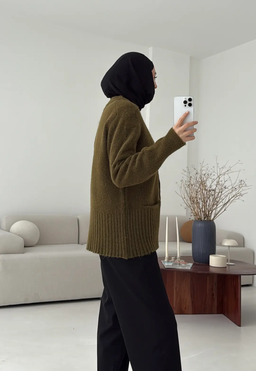 Siyah Düğmeli Zeytin Yeşili Hırka - Görsel 2