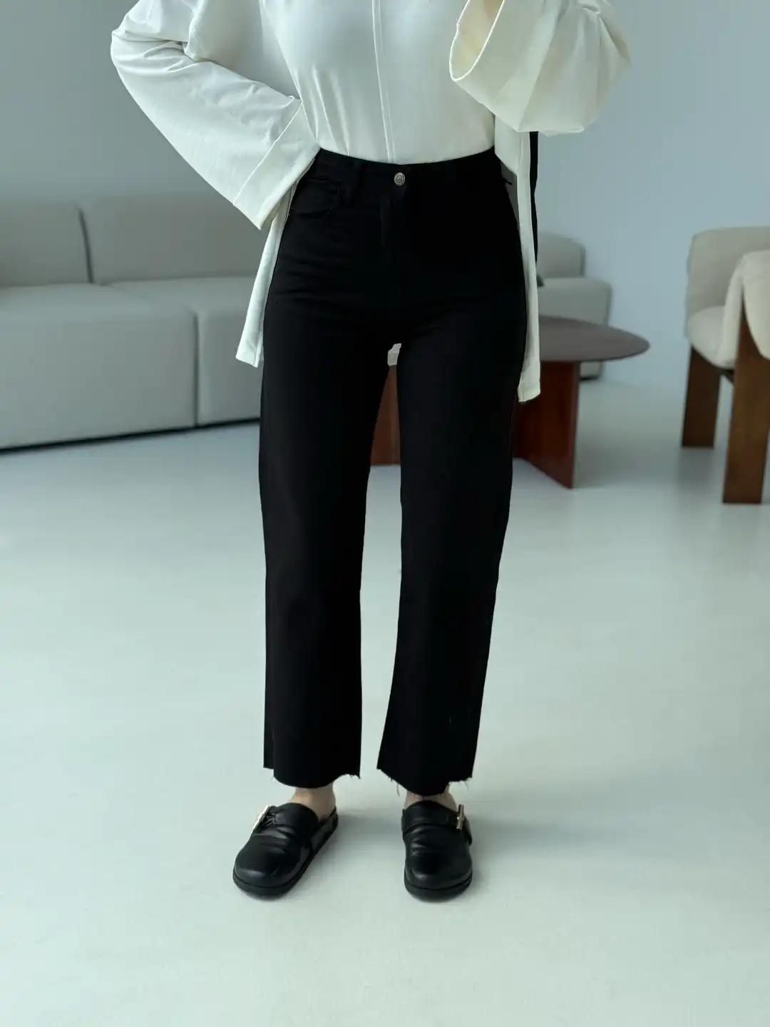 Siyah Premium Paçası Kesik Jean - Görsel 2