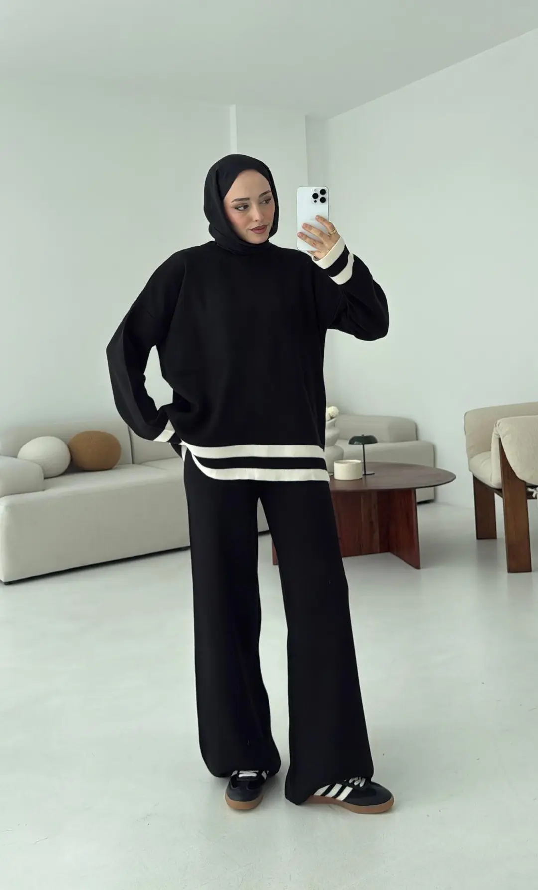 Siyah/Ekru Çizgi Triko Takım - Görsel 3