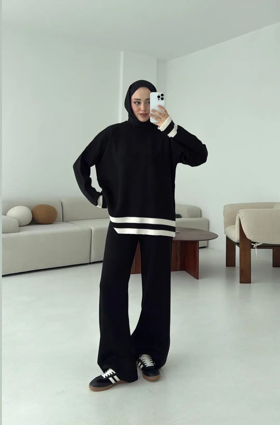 Siyah/Ekru Çizgi Triko Takım - Görsel 4