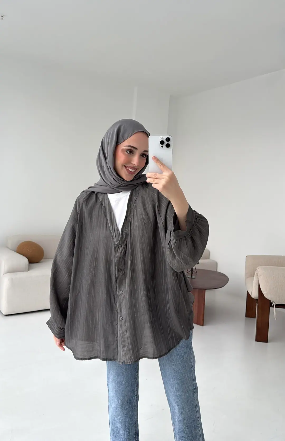 V Yaka Dökümlü Gömlek Antrasit - Görsel 4