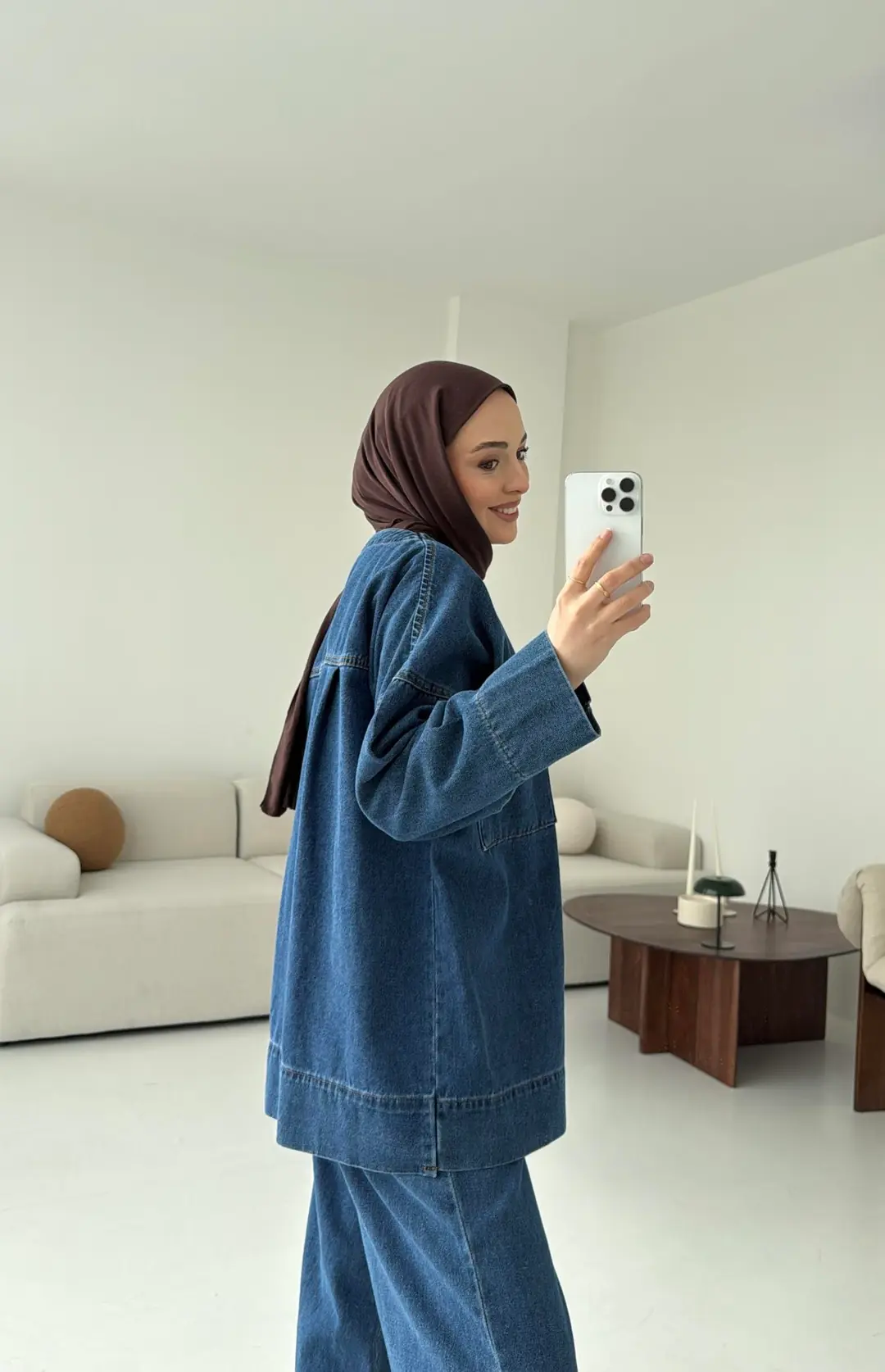 V Yaka Düğmeli Denim Takım - Görsel 5