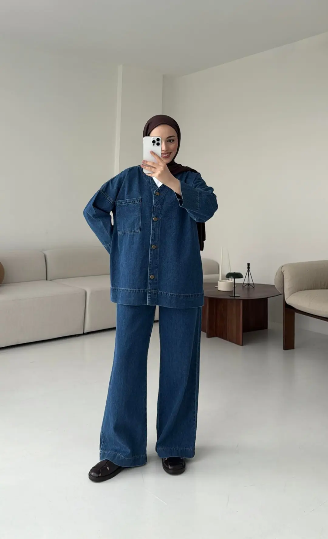 V Yaka Düğmeli Denim Takım - Görsel 6