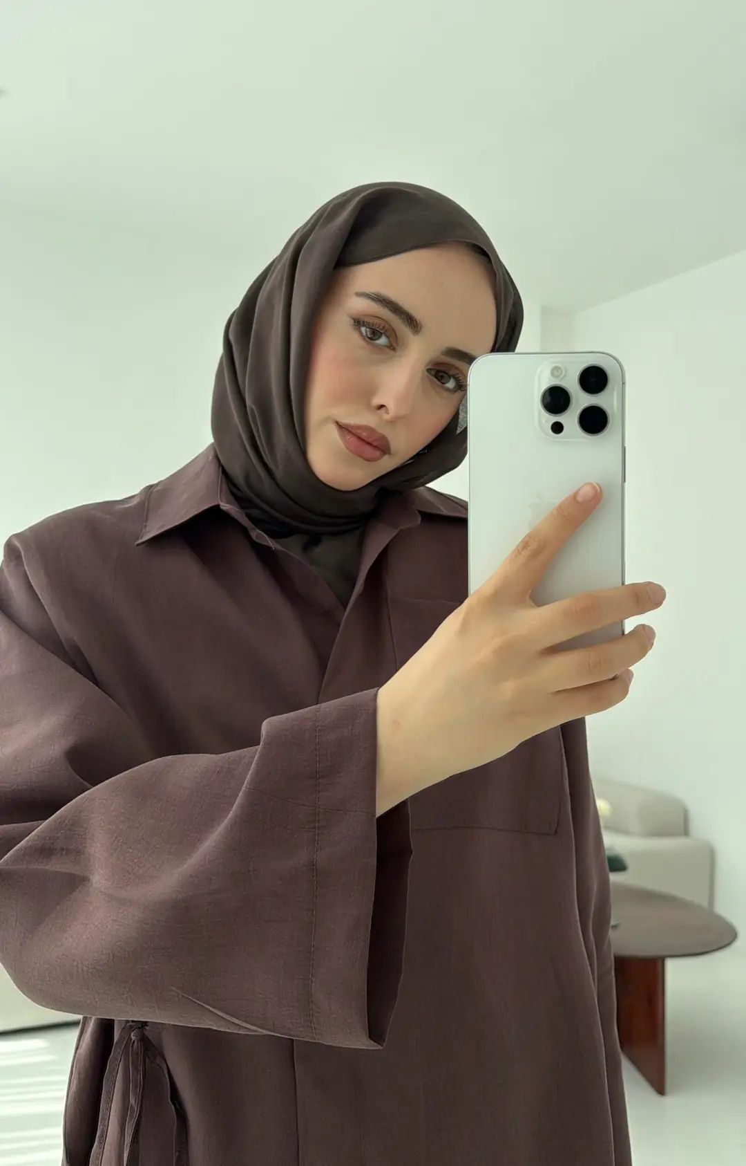 Yanı Yırtmaçlı Gömlek Kahve - Görsel 2