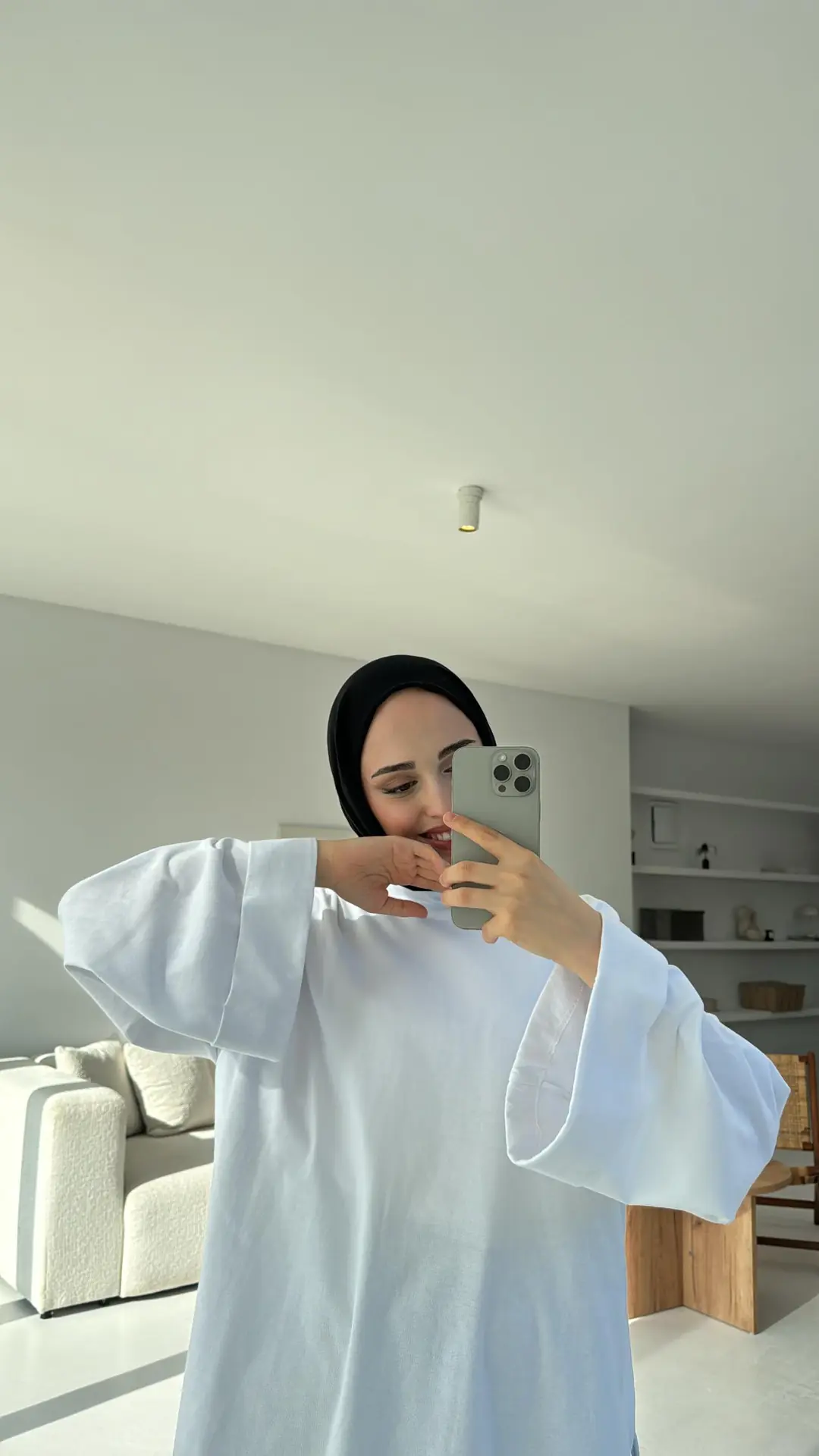 Yanları Bağlamalı Geniş Kol Sweatshirt Beyaz