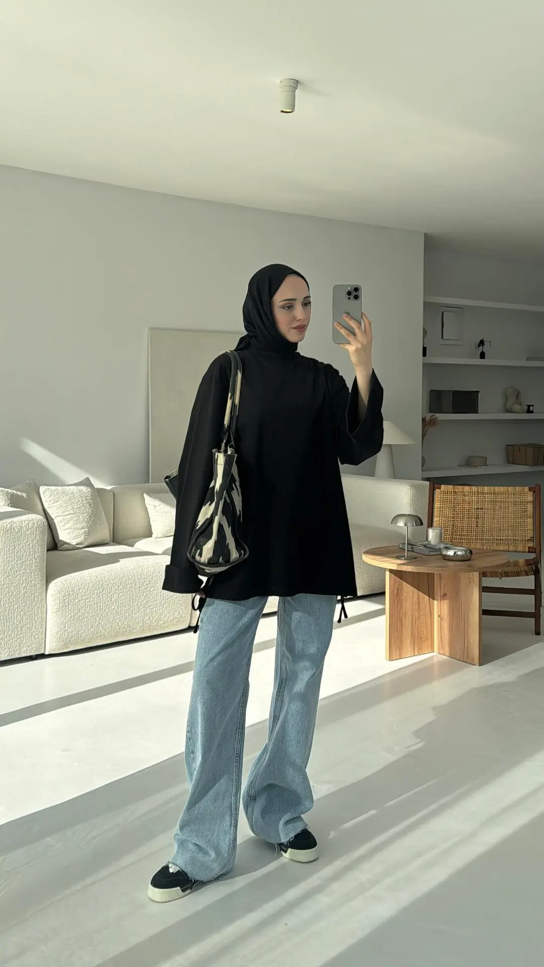 Yanları Bağlamalı Geniş Kol Sweatshirt Siyah