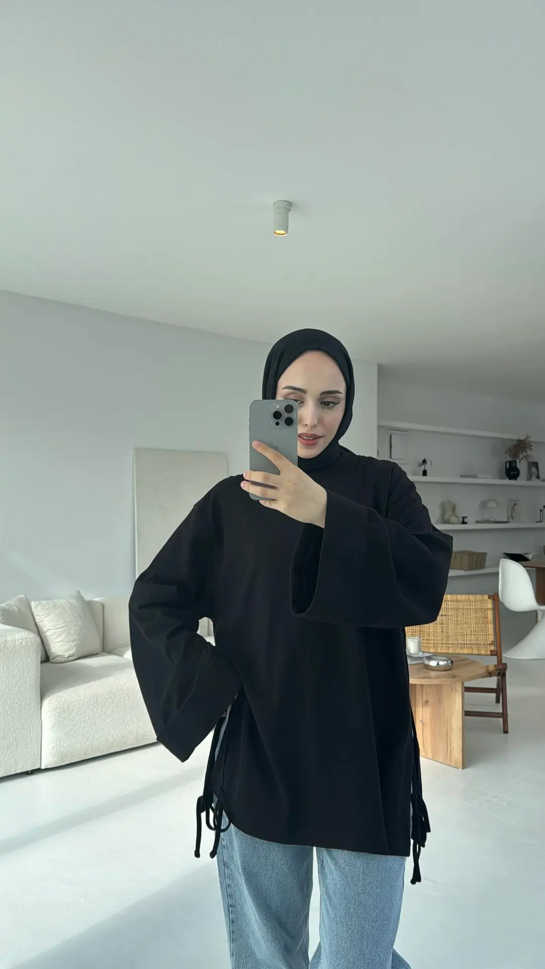 Yanları Bağlamalı Geniş Kol Sweatshirt Siyah - Görsel 2