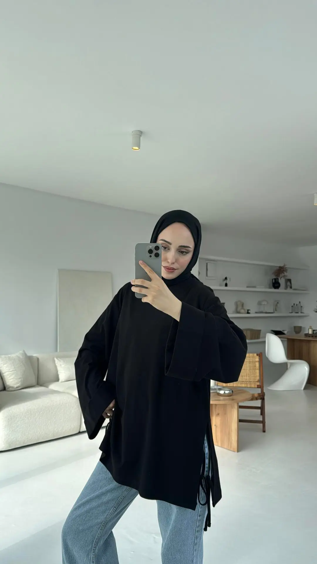 Yanları Bağlamalı Geniş Kol Sweatshirt Siyah - Görsel 3