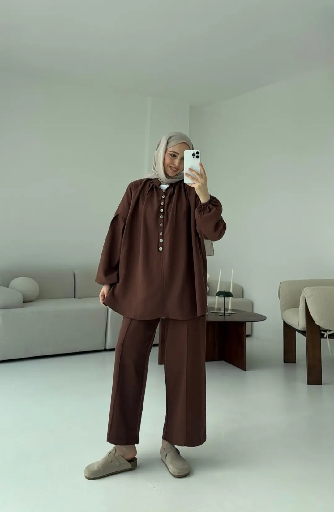 Yarım Düğme Detaylı Takım Kahve - Görsel 2