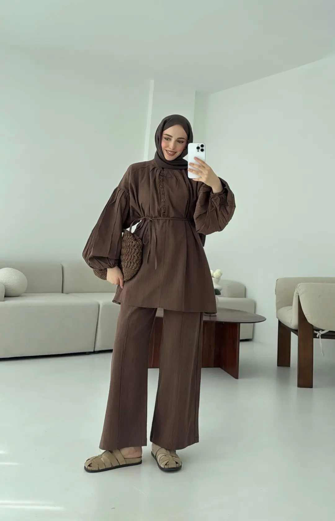 Yarım Düğme Detaylı Takım Kahve - Görsel 3