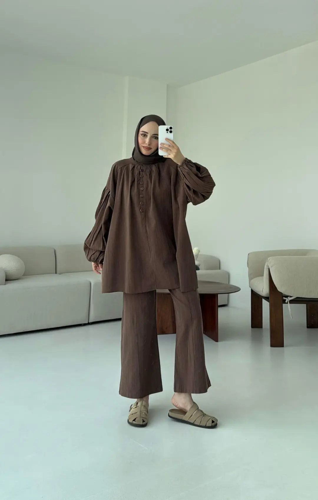 Yarım Düğme Detaylı Takım Kahve - Görsel 5