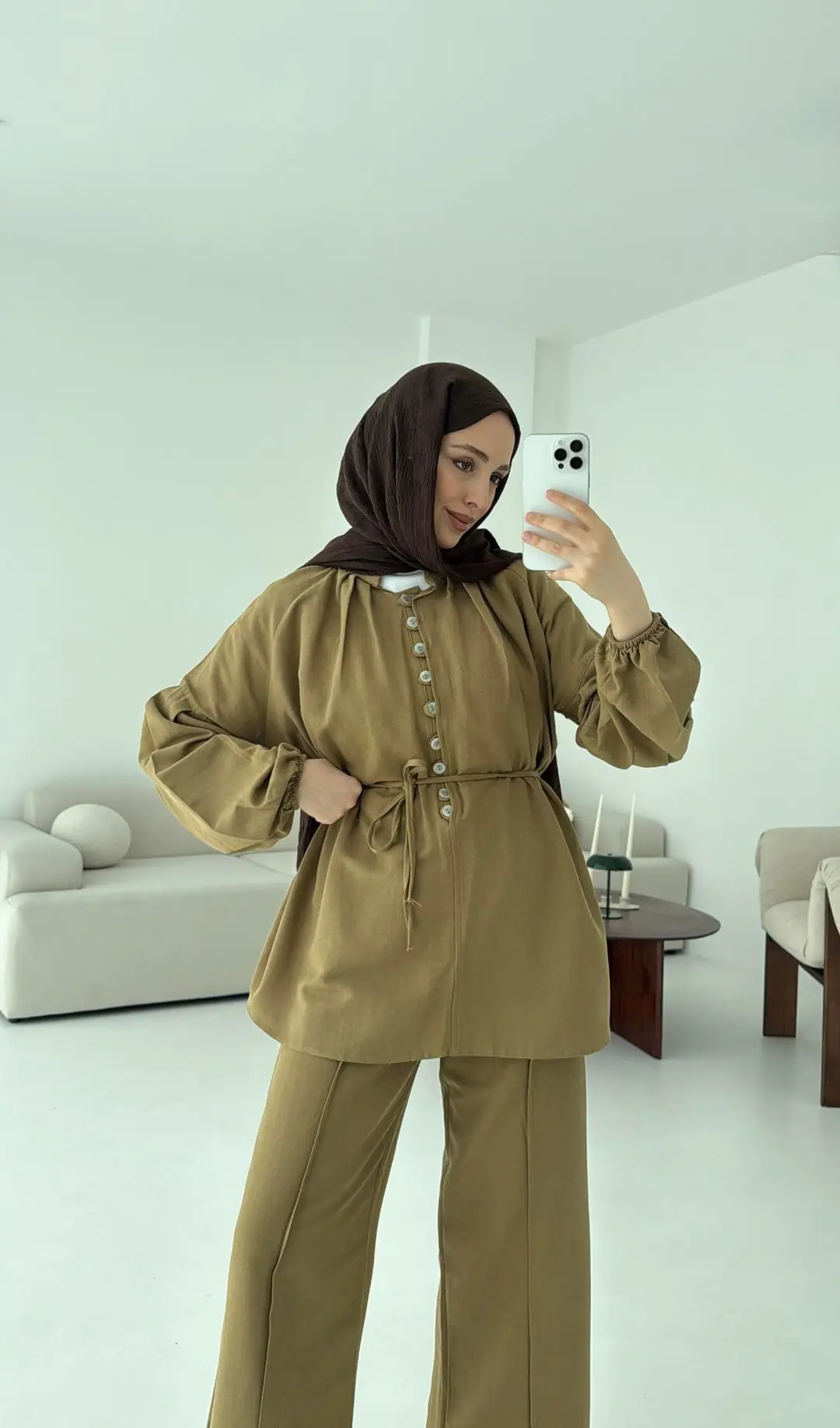 Yarım Düğme Detaylı Takım Olive