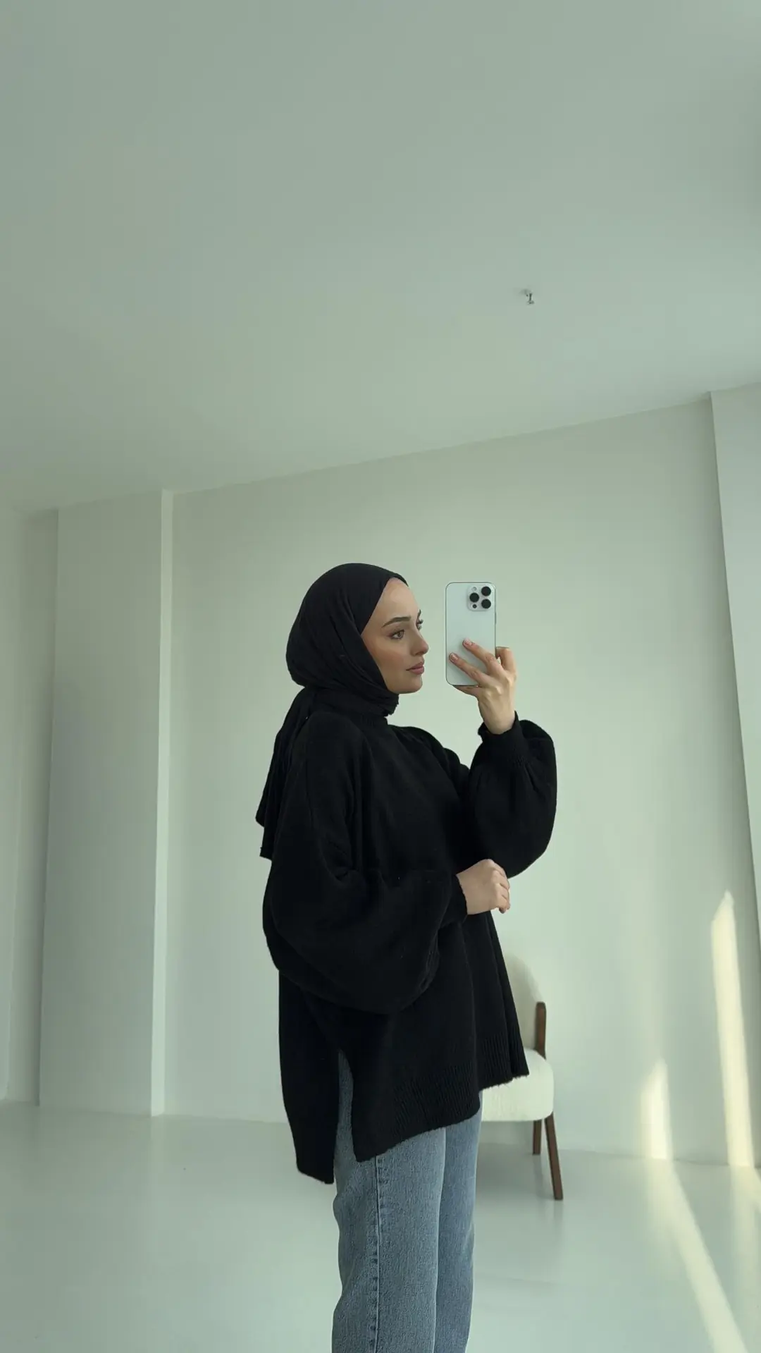 Yırtmaç Detay Balon Kol Triko Siyah