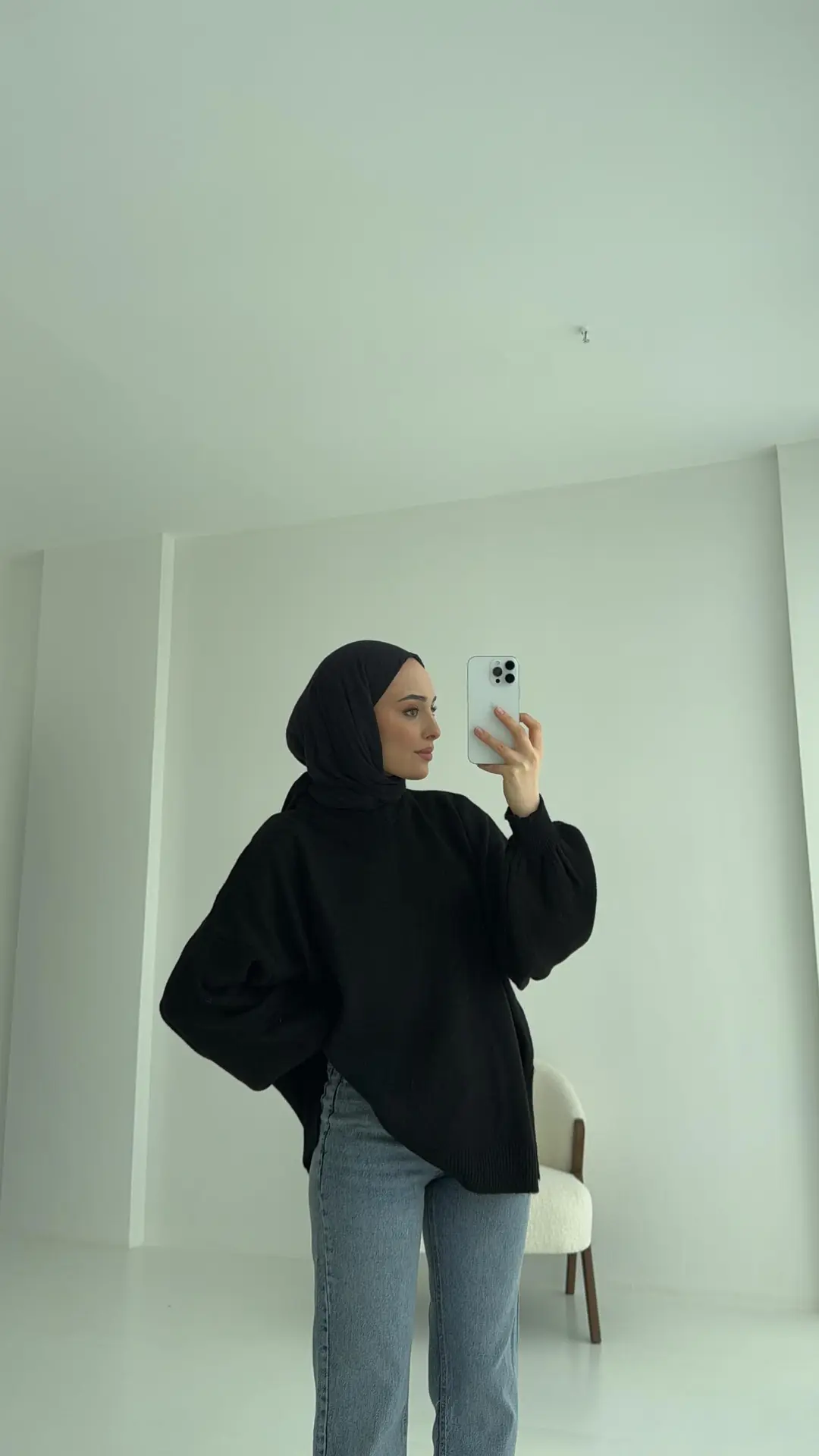 Yırtmaç Detay Balon Kol Triko Siyah - Görsel 3