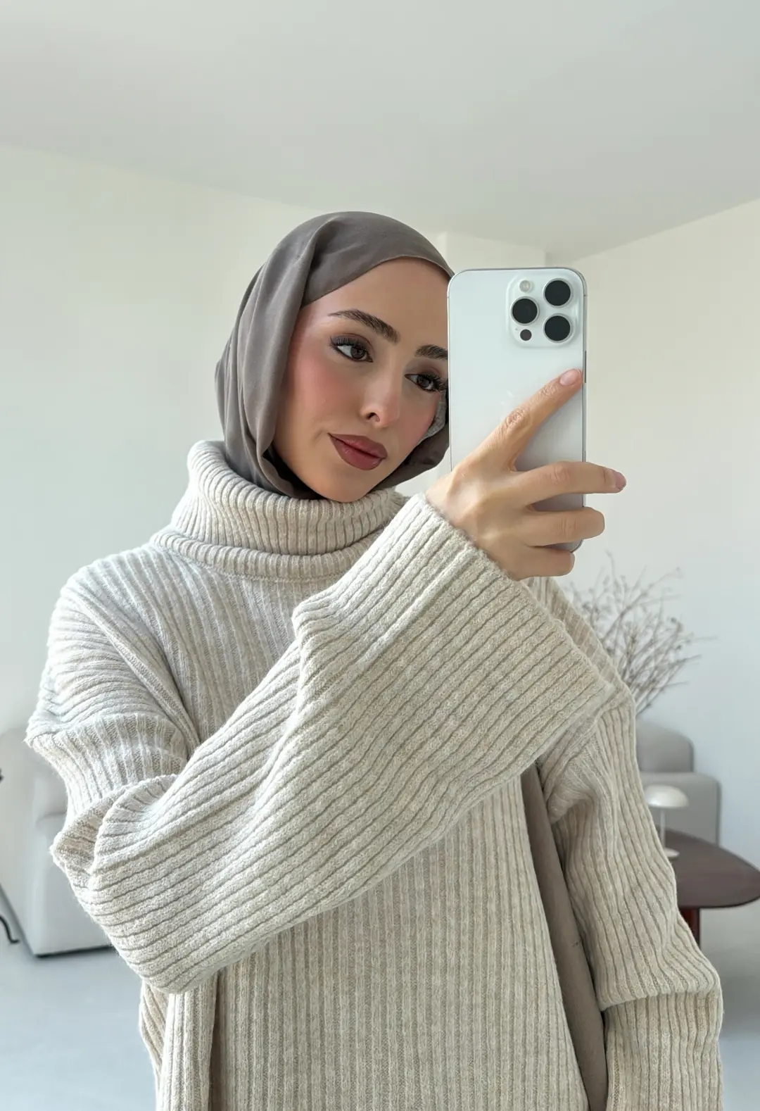 Yırtmaç Detay Flare Triko Kazak Bej - Görsel 2