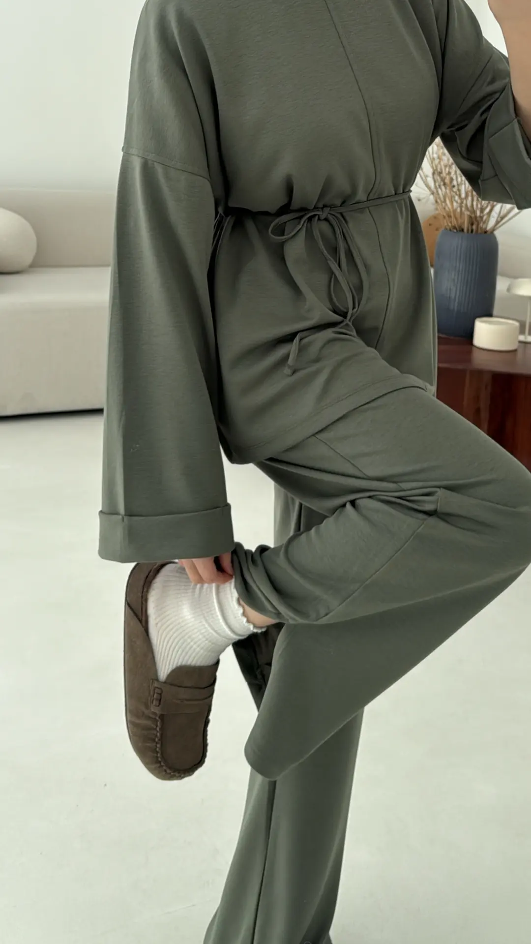 Yırtmaç Detay Takım Haki - Görsel 5