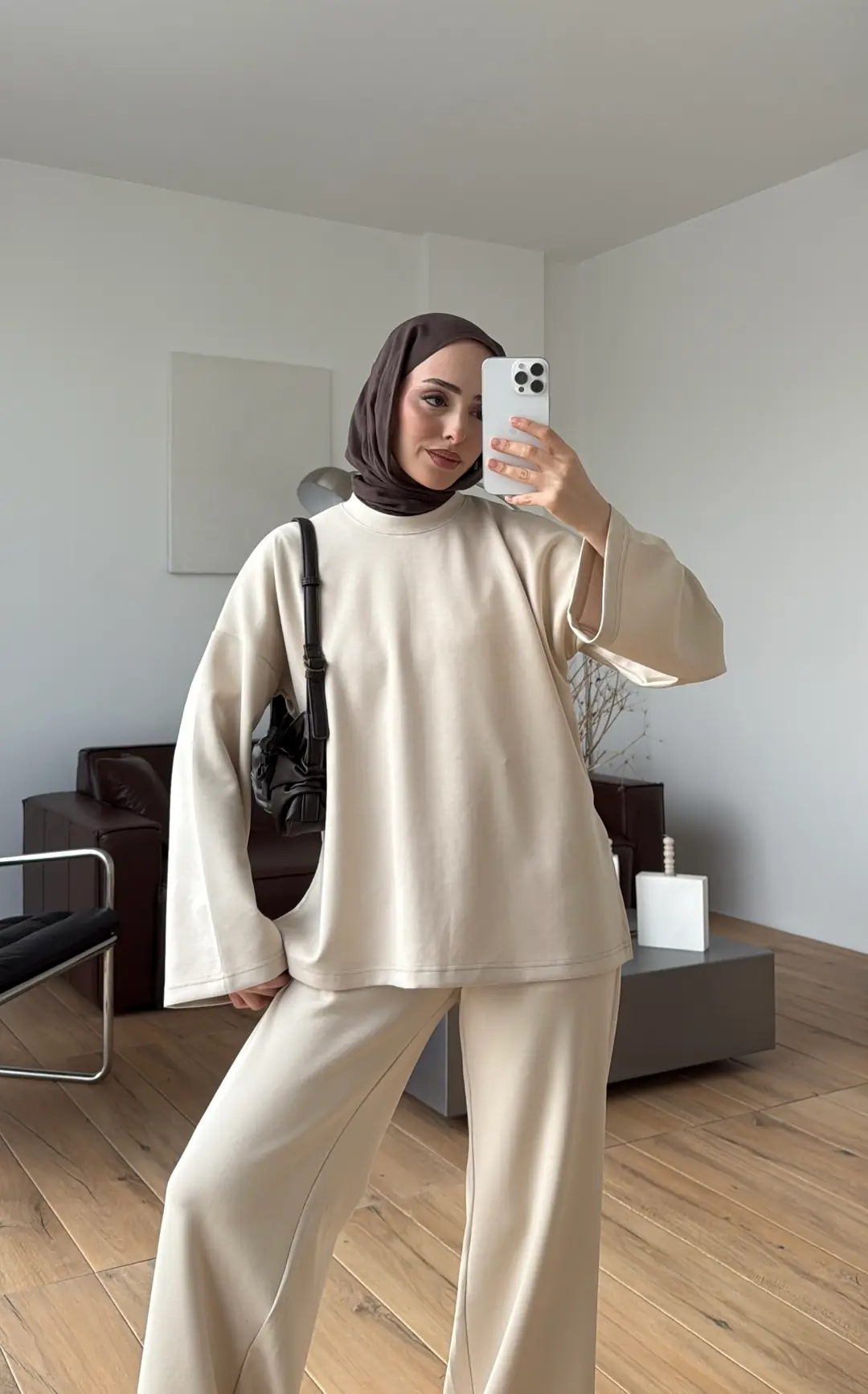 Yırtmaç Detay Takım Mevsimlik Takım Bej - Görsel 9