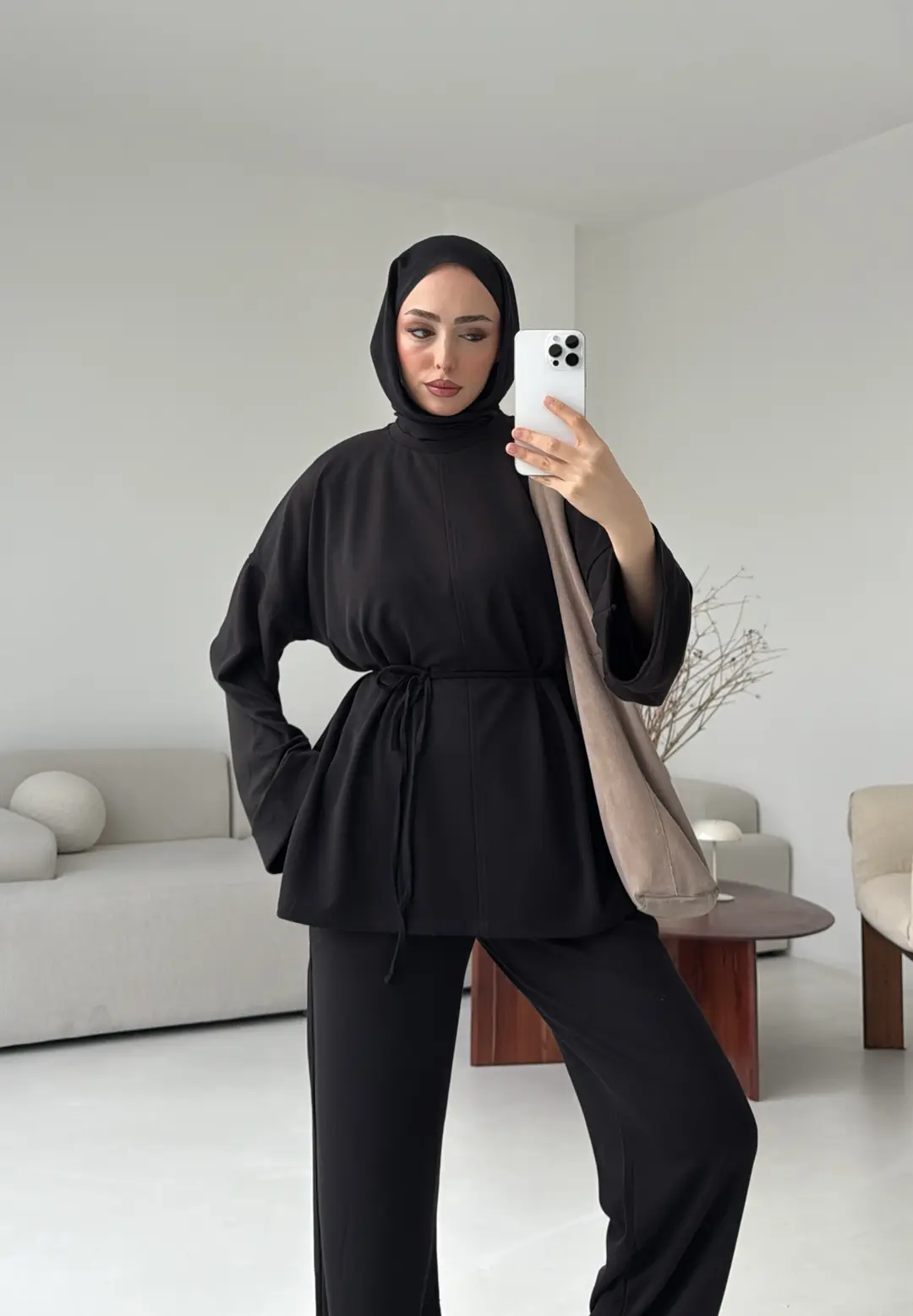 Yırtmaç Detay Takım Siyah - Görsel 2